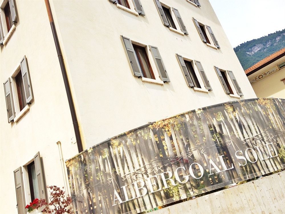 Albergo Al Sole Mezzolombardo Exterior foto